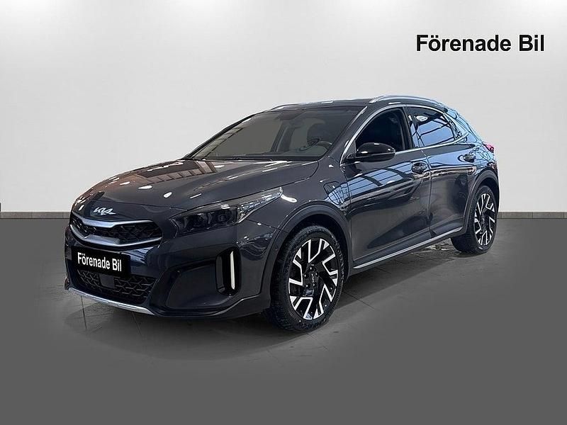 Penta metal Begagnad 2022 Kia XCeed Advance SUV | 269 000 kr (Dyr) - Bild 1/4