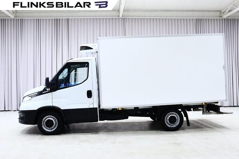 Vit Begagnad 2022 Iveco Daily Van | 218 750 kr - Bild 1/4