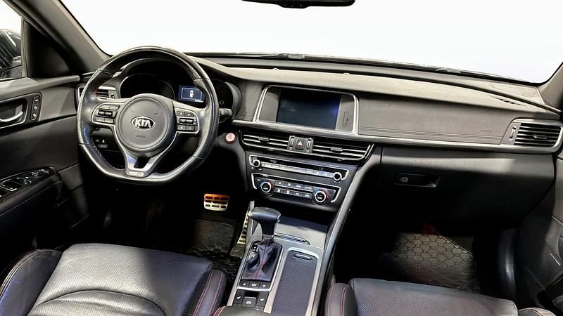 Begagnad Kia Optima GT-Line 141 HK (103 kW) 2018 Grå Kombi