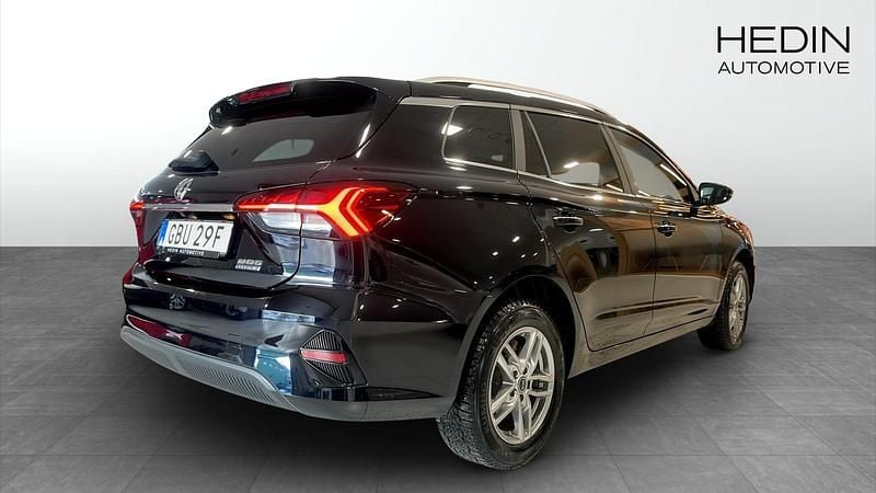 Begagnad MG MG5 EV Long Range Luxury 114 kW (156 HK) 2022 Svart Kombi