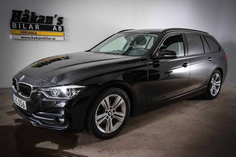 Svart Begagnad 2018 BMW 320 Sport Line Kombi | 269 000 kr (Marknadspris) - Bild 1/4