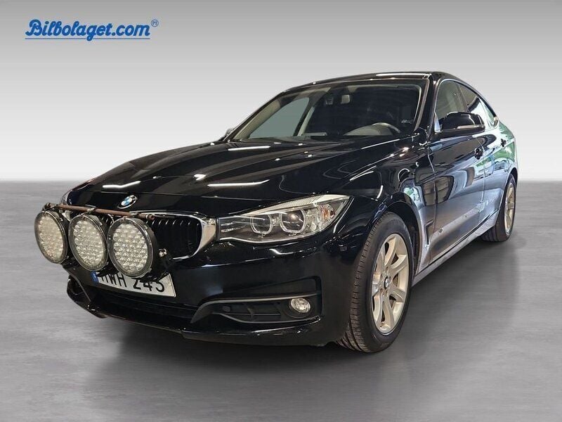 Svart Begagnad 2016 BMW 320 Gran Turismo Halvkombi | 149 900 kr (Marknadspris) - Bild 1/4