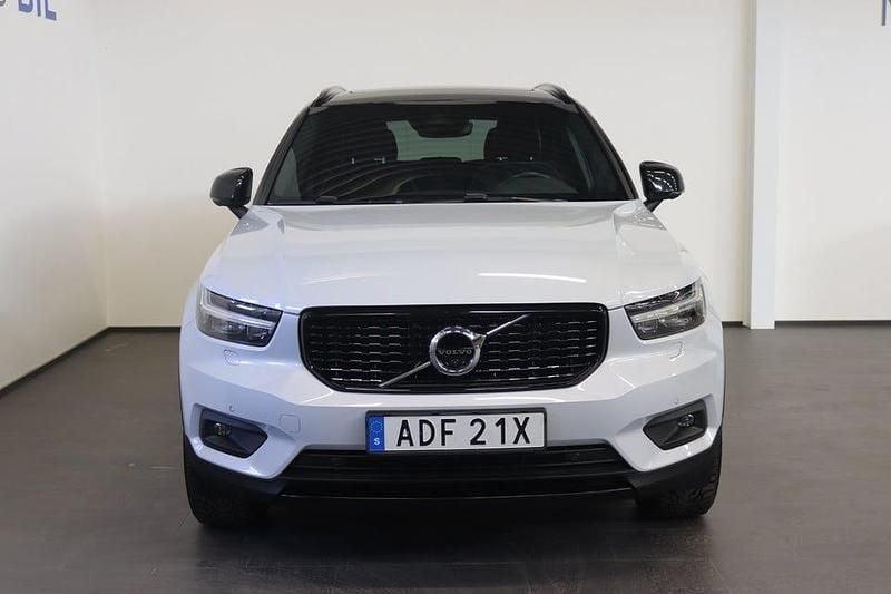Begagnad Volvo XC40 R-Design 129 HK (94 kW) 2021 Silver SUV