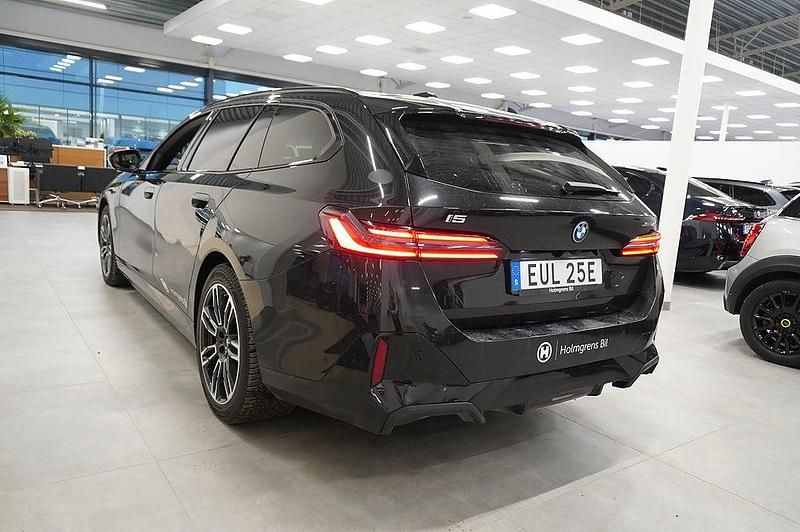Begagnad BMW i5 Efficient Dynamics 442 kW (601 HK) 2024 Svart Sedan