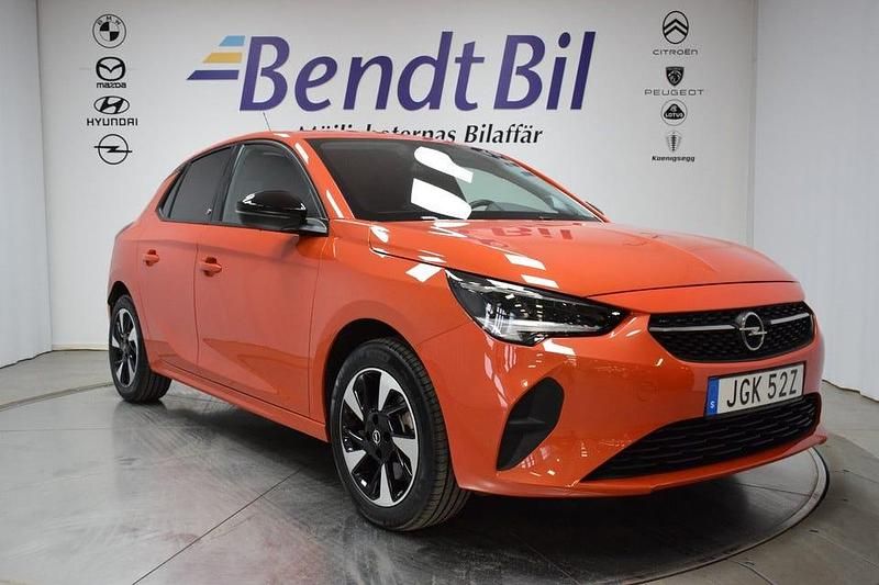 Orange Begagnad 2022 Opel Corsa-e Design & Tech Halvkombi | 189 500 kr (Bra pris) - Bild 1/3