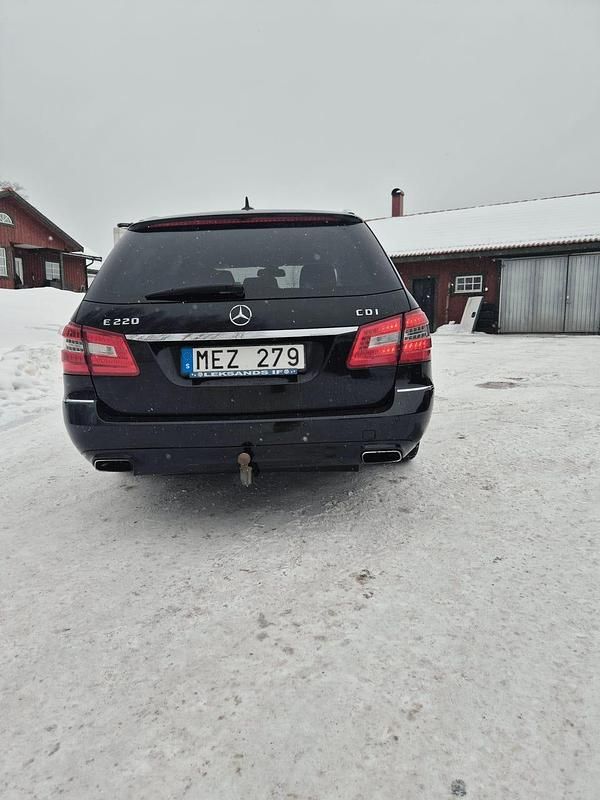 Begagnad Mercedes E220 170 HK (125 kW) 2012