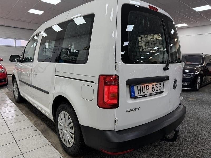 Begagnad VW Caddy 102 HK (75 kW) 2016 Vit Minibuss