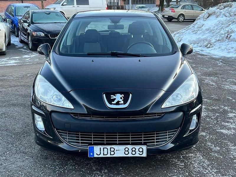 Begagnad Peugeot 308 109 HK (80 kW) 2008 Svart Halvkombi