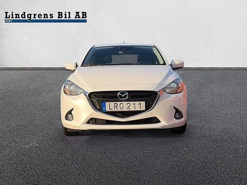 Begagnad Mazda 2 Vision 90 HK (66 kW) 2016 Grå metallic Halvkombi