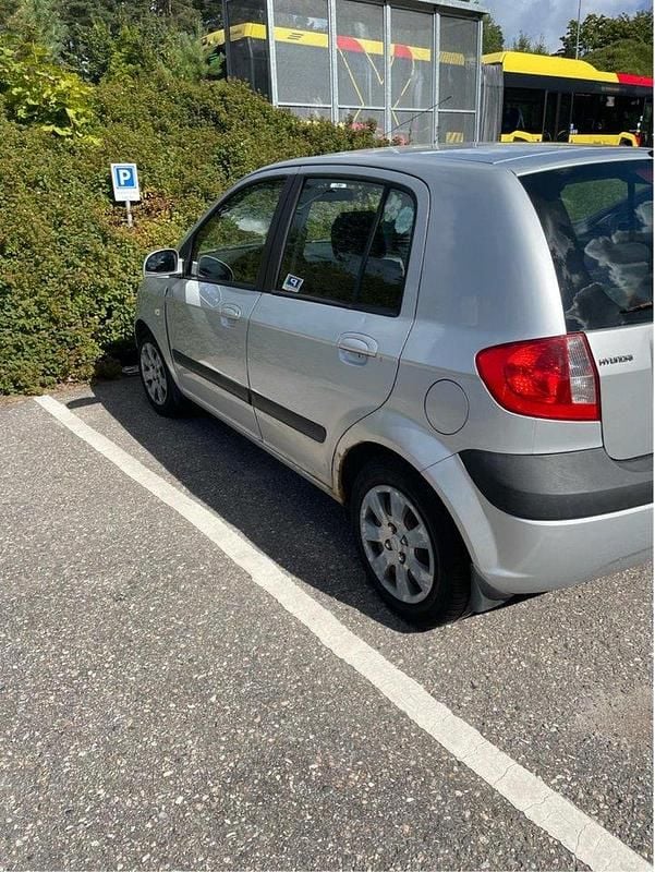 Grå Begagnad 2006 Hyundai Getz Halvkombi | 12 000 kr (Bra pris) - Bild 1/4