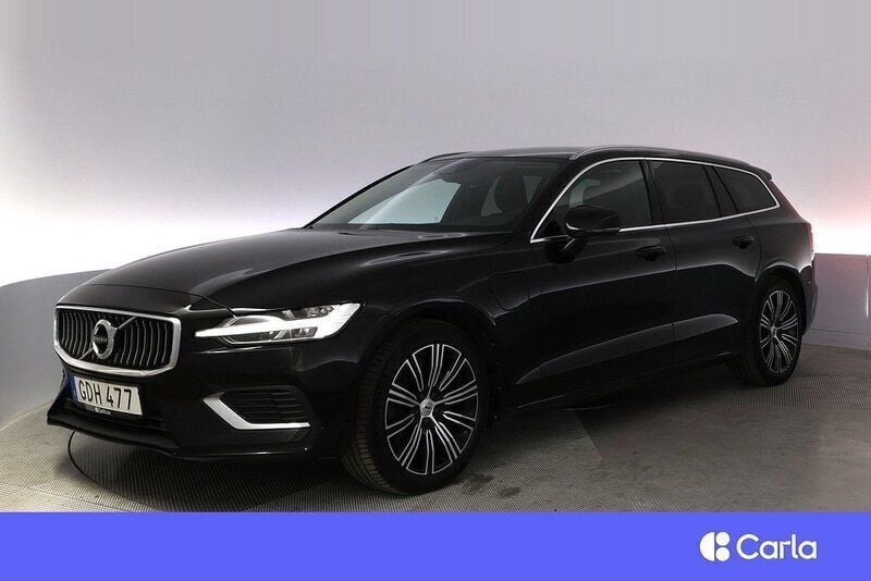 Svart Begagnad 2021 Volvo V60 Momentum Kombi | 278 900 kr (Superpris) - Bild 1/4