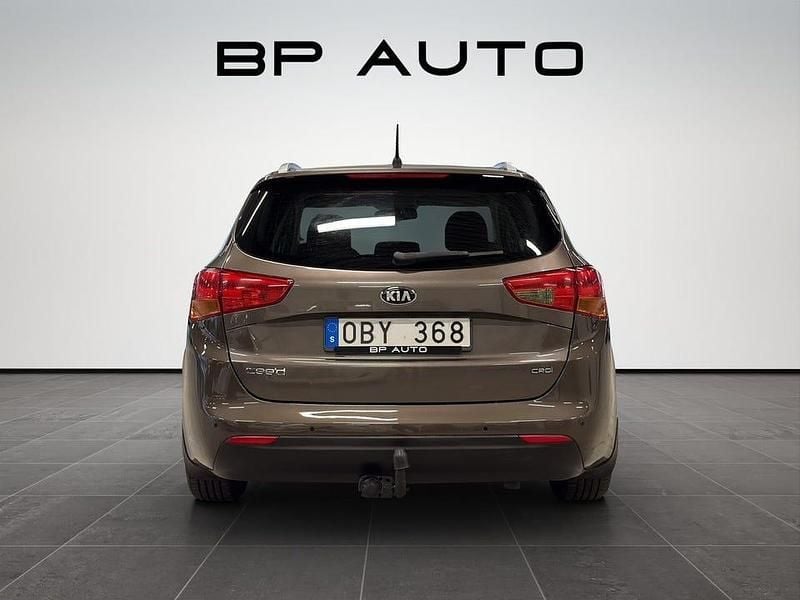Begagnad Kia Ceed Sportswagon Comfort 128 HK (94 kW) 2013 Ljusbrun Kombi