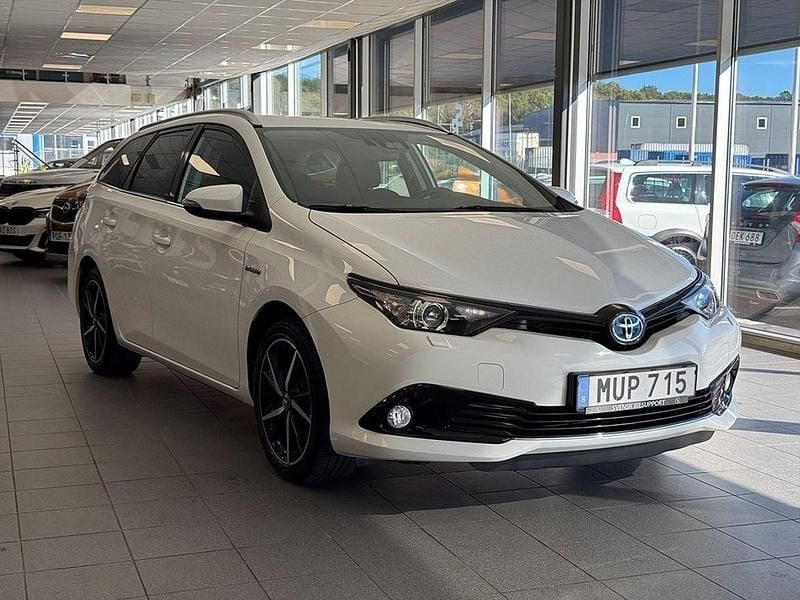 Vit Begagnad 2018 Toyota Auris Touring Sports Touch Kombi | 179 900 kr (Marknadspris) - Bild 1/3