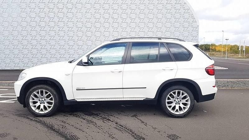 Vit Begagnad 2011 BMW X5 SUV | 159 000 kr (Superpris) - Bild 1/4