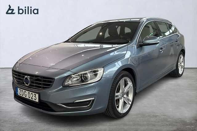 Blå Begagnad 2017 Volvo V60 Standard Kombi | 219 900 kr - Bild 1/3