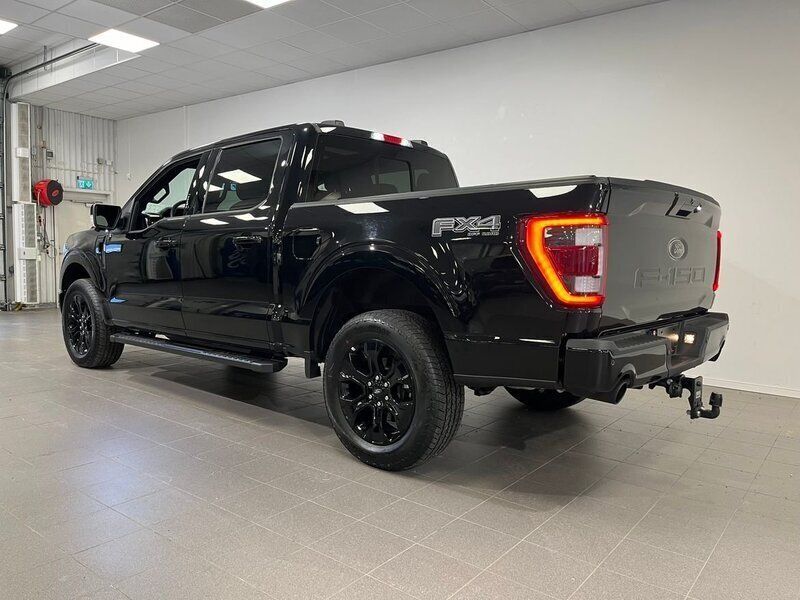 Begagnad Ford F-150 Lariat 411 HK (302 kW) 2023 Svart Pickup