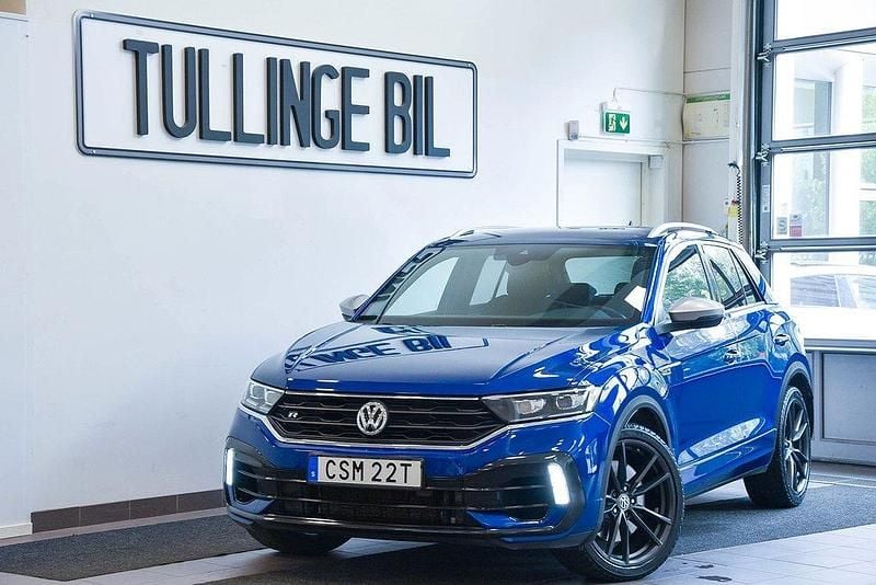 Blå Begagnad 2019 VW T-Roc Beats SUV | 299 900 kr (Marknadspris) - Bild 1/4