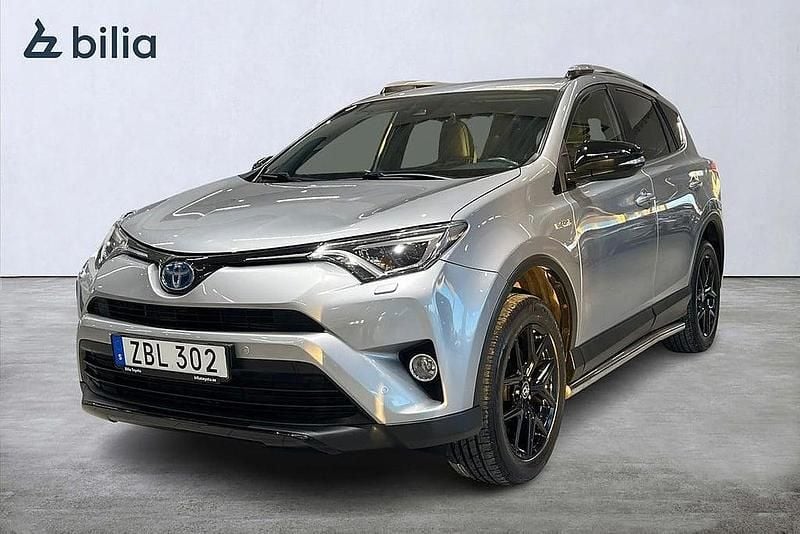 Silver Begagnad 2017 Toyota RAV4 Hybrid Edition SUV | 244 900 kr (Marknadspris) - Bild 1/3