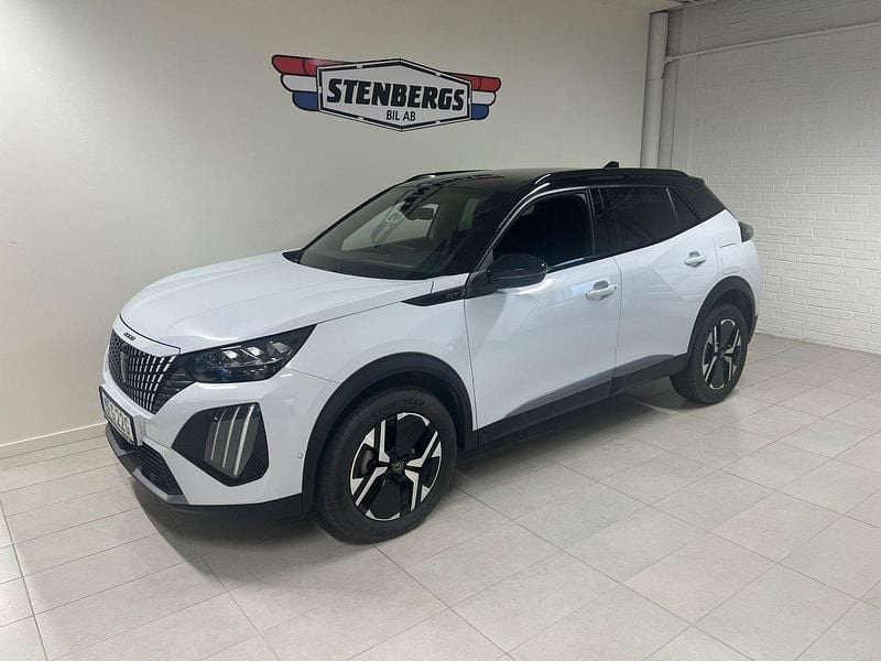 Vit Begagnad 2024 Peugeot 2008 GT SUV | 244 900 kr (Bra pris) - Bild 1/4