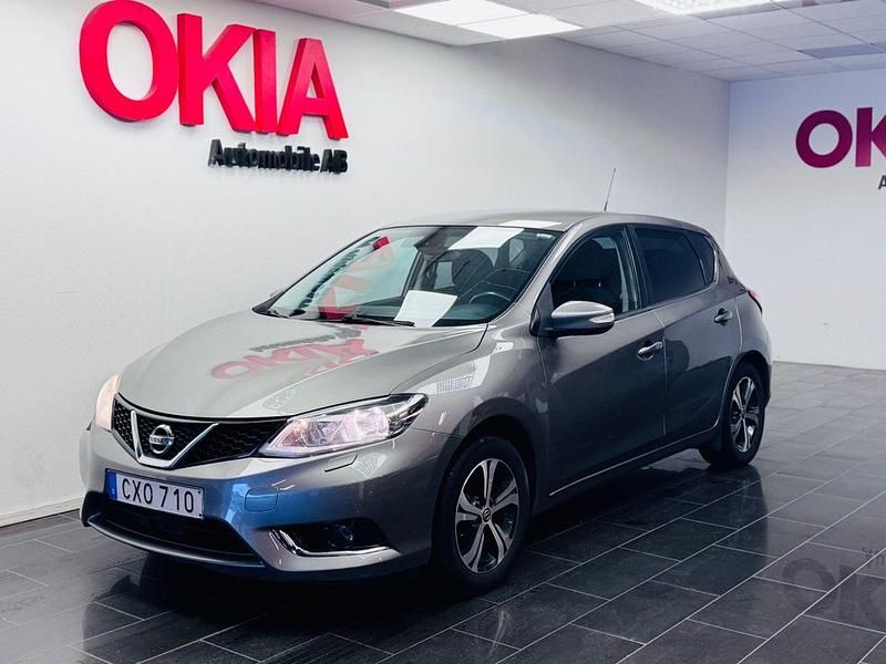 Grå Begagnad 2018 Nissan Pulsar Halvkombi | 84 900 kr (Marknadspris) - Bild 1/4
