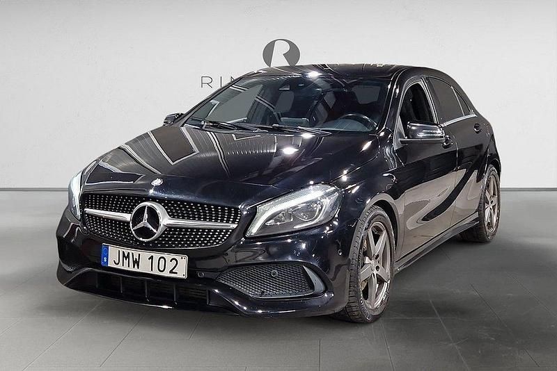 Svart Begagnad 2016 Mercedes A200 AMG Halvkombi | 134 900 kr (Marknadspris) - Bild 1/3