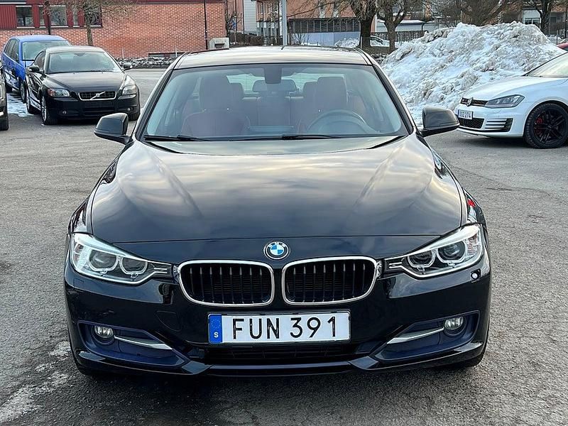 Begagnad BMW 320 Performance 184 HK (135 kW) 2015 Svart Sedan
