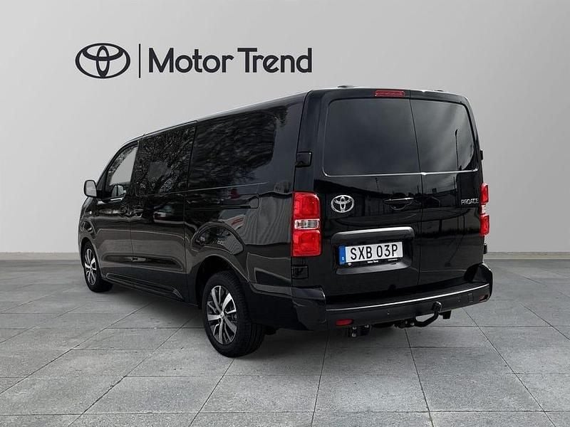 Begagnad Toyota Proace 146 HK (107 kW) 2025 Svart Minibuss