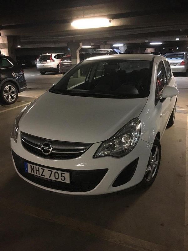 Vit Begagnad 2013 Opel Corsa Enjoy Halvkombi | 48 000 kr (Bra pris) - Bild 1/3