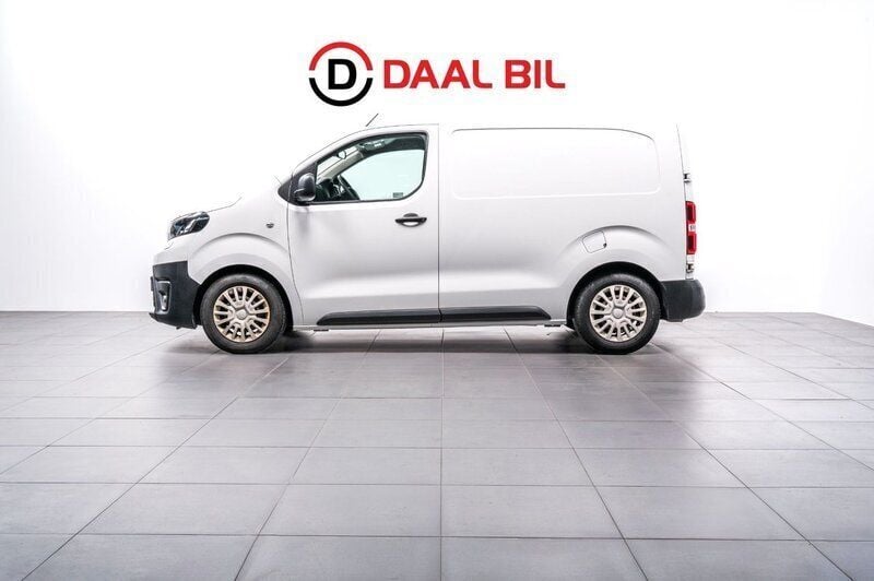 Vit Begagnad 2018 Toyota Proace Van | 127 700 kr (Superpris) - Bild 1/4