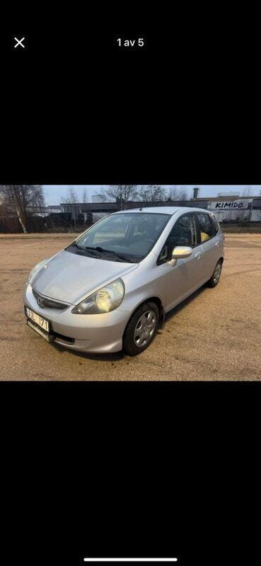 Silver Begagnad 2006 Honda Jazz Halvkombi | 24 900 kr (Marknadspris) - Bild 1/4