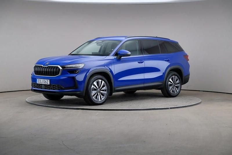 Energy blue (solid) Begagnad 2025 Skoda Kodiaq Business Line SUV | 459 000 kr - Bild 1/4