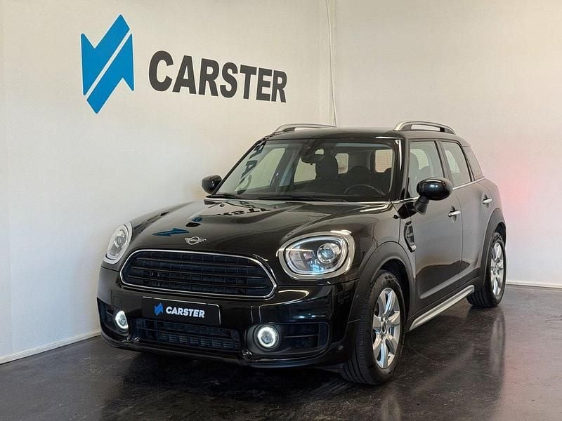 Svart Begagnad 2020 Mini Countryman Essential SUV | 179 900 kr (Superpris) - Bild 1/4