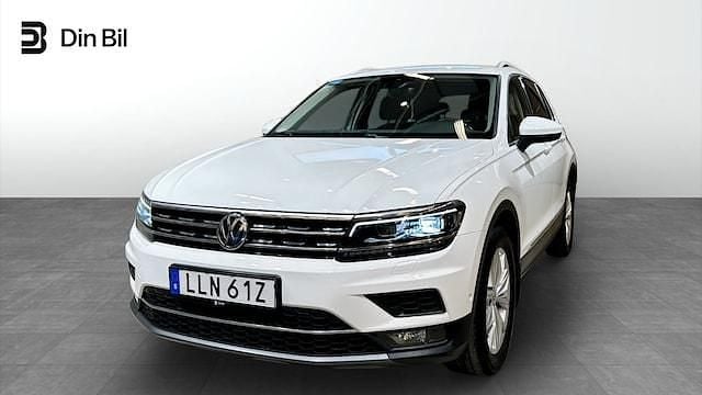 Vit Begagnad 2019 VW Tiguan Executive SUV | 299 900 kr (Marknadspris) - Bild 1/4