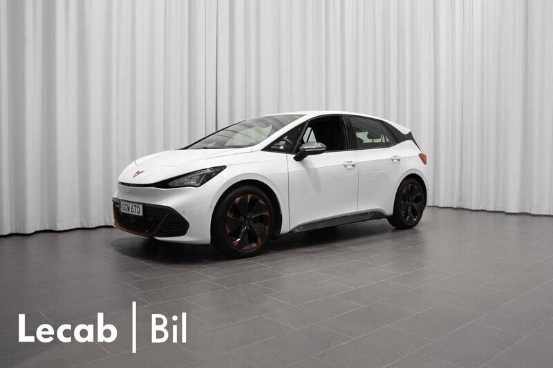 Vit (glacial white metallic) Begagnad 2022 Cupra Born Halvkombi | 254 500 kr (Bra pris) - Bild 1/4
