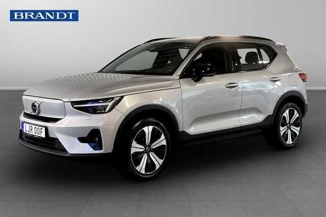 Begagnad Volvo XC40 Single Motor 175 kW (238 HK) 2023 Silver SUV
