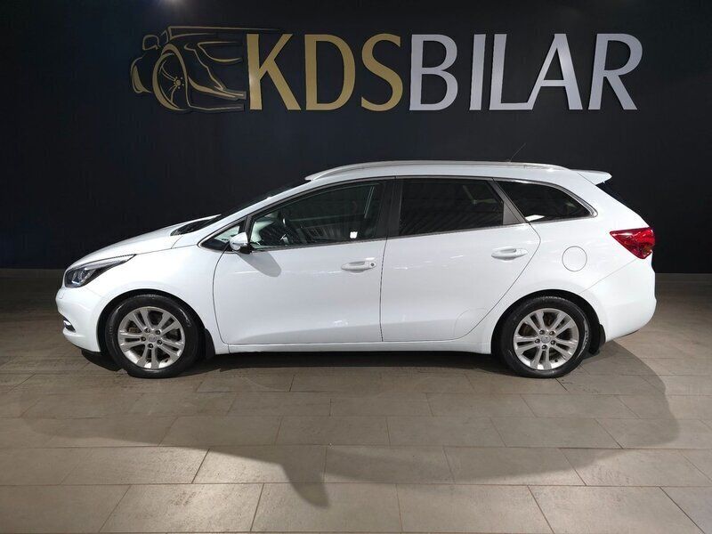 Vit Begagnad 2014 Kia Ceed Sportswagon Comfort Kombi | 129 500 kr (Lite dyr) - Bild 1/4
