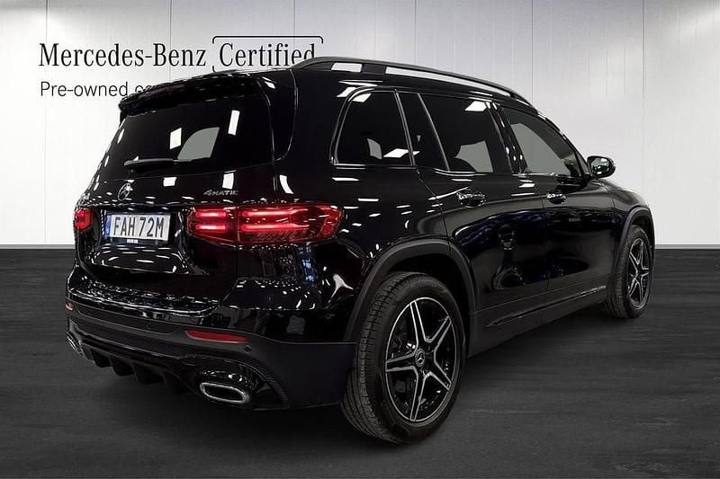 Begagnad Mercedes GLB220 AMG 190 HK (139 kW) 2023 Kosmossvart metallic SUV