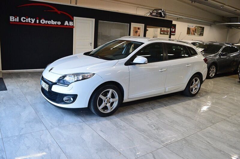 Vit Begagnad 2012 Renault Mégane GrandTour Kombi | 59 900 kr (Marknadspris) - Bild 1/4