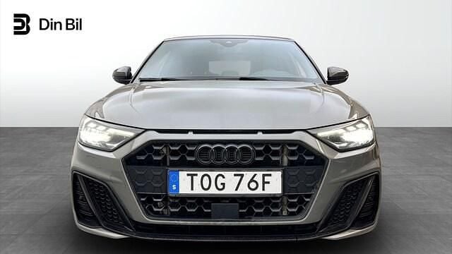 Begagnad Audi A1 Sportback Edition .1 150 HK (110 kW) 2019 Chronosgrå metallic Halvkombi