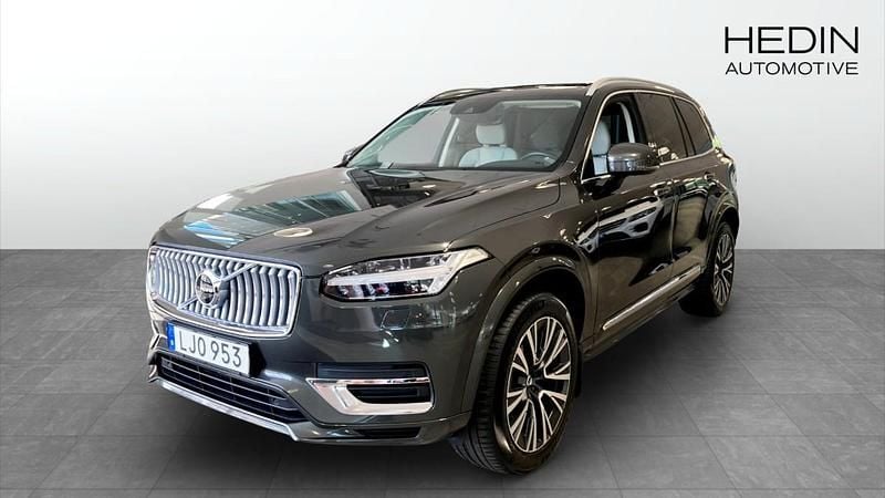 Mörkgrå (grey) Begagnad 2021 Volvo XC90 Inscription SUV | 579 900 kr (Marknadspris) - Bild 1/4