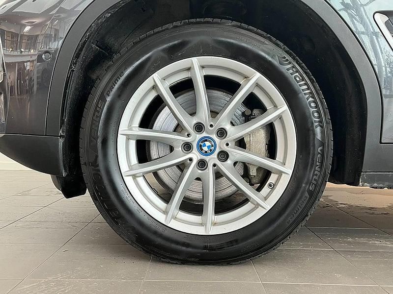 Begagnad BMW X3 184 HK (135 kW) 2022 Grå SUV