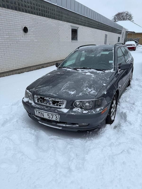 Begagnad 2003 Volvo V40 Kombi | 11 000 kr (Superpris) - Bild 1/3