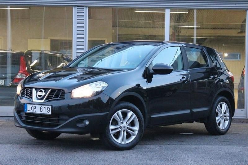 Svart Begagnad 2011 Nissan Qashqai SUV | 59 900 kr (Bra pris) - Bild 1/4