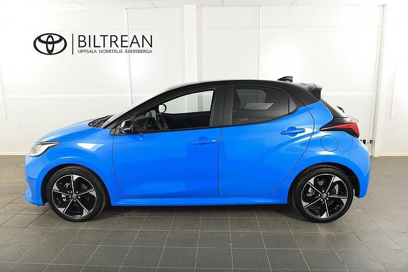 Begagnad Toyota Yaris Hybrid Edition 92 HK (67 kW) 2024 Blå Halvkombi