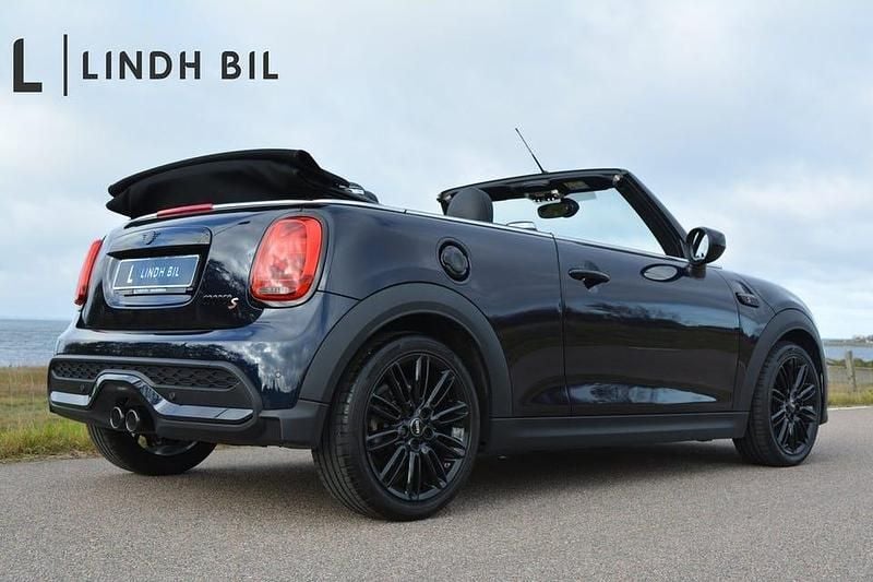 Begagnad Mini Cooper S 178 HK (130 kW) 2023 Enigmatic black metallic Halvkombi
