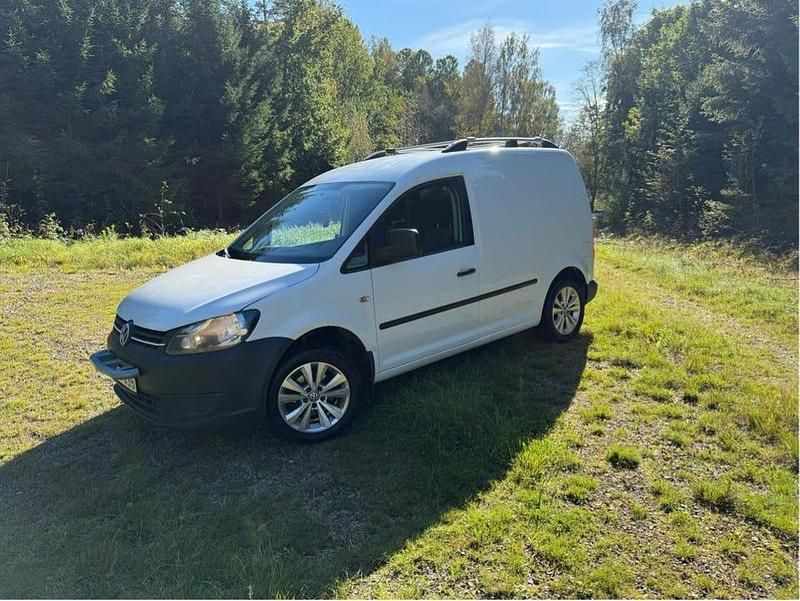 Vit Begagnad 2011 VW Caddy Minibuss | 43 000 kr (Marknadspris) - Bild 1/4