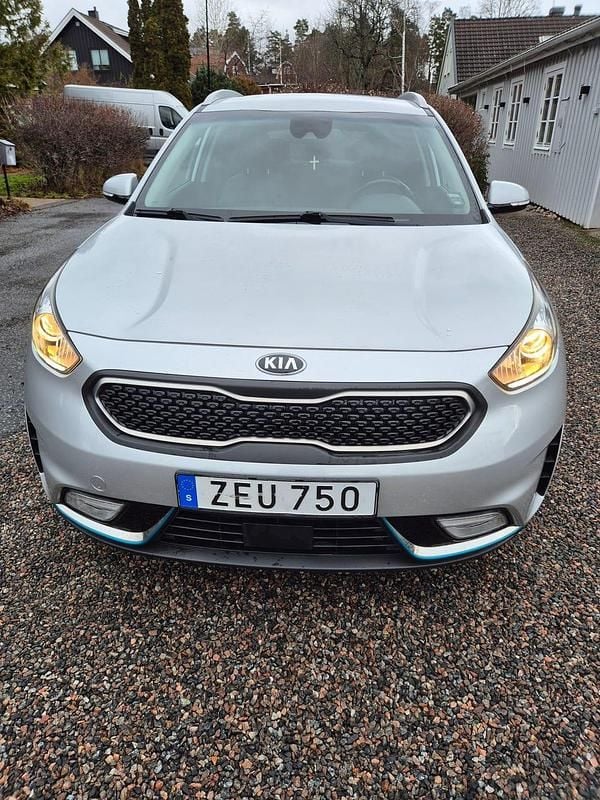 Begagnad Kia Niro Advance 141 HK (103 kW) 2018 SUV