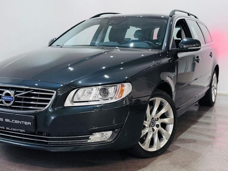 Begagnad Volvo V70 Momentum 181 HK (133 kW) 2016 Grå Kombi