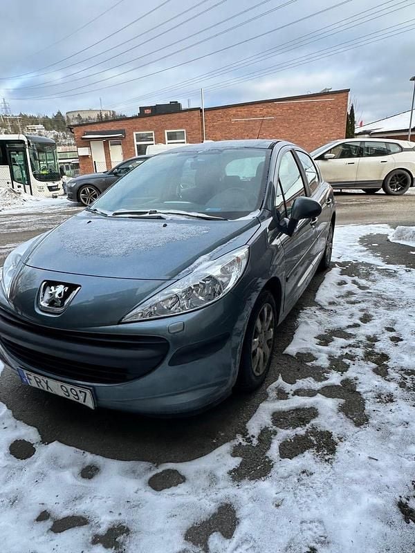 Begagnad Peugeot 207 88 HK (64 kW) 2007