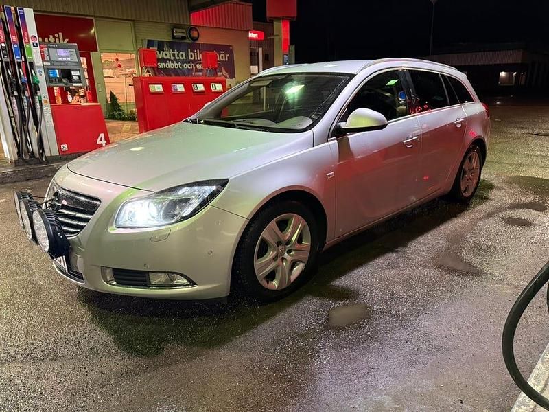 Begagnad 2012 Opel Insignia Kombi | 39 000 kr (Marknadspris) - Bild 1/4